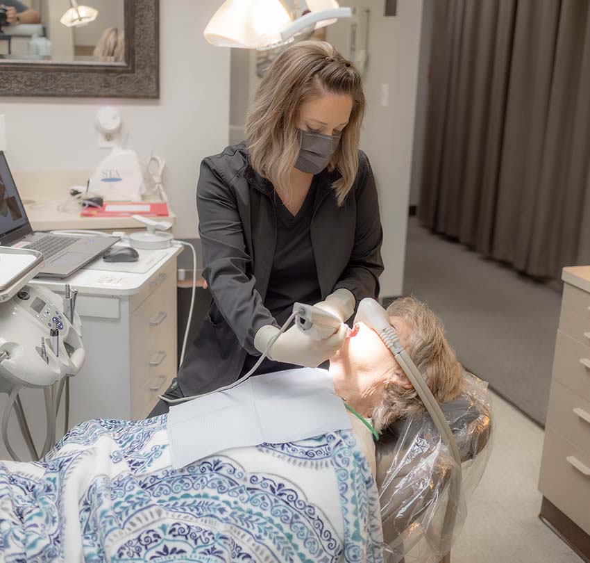 Show a Full, Healthy Smile With a Restorative Dentist in Calvert City