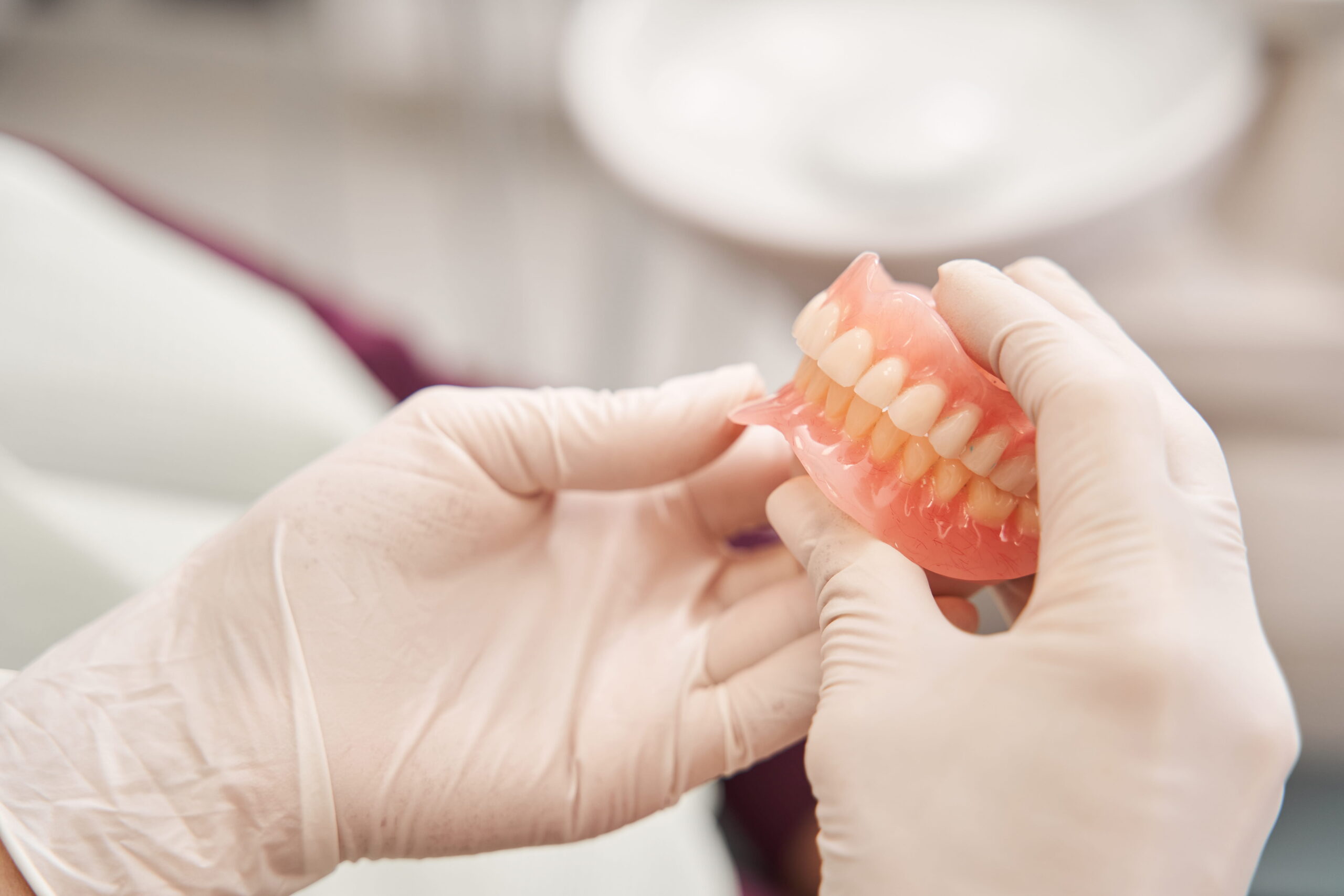 What to Expect When Getting Dentures Your First Time